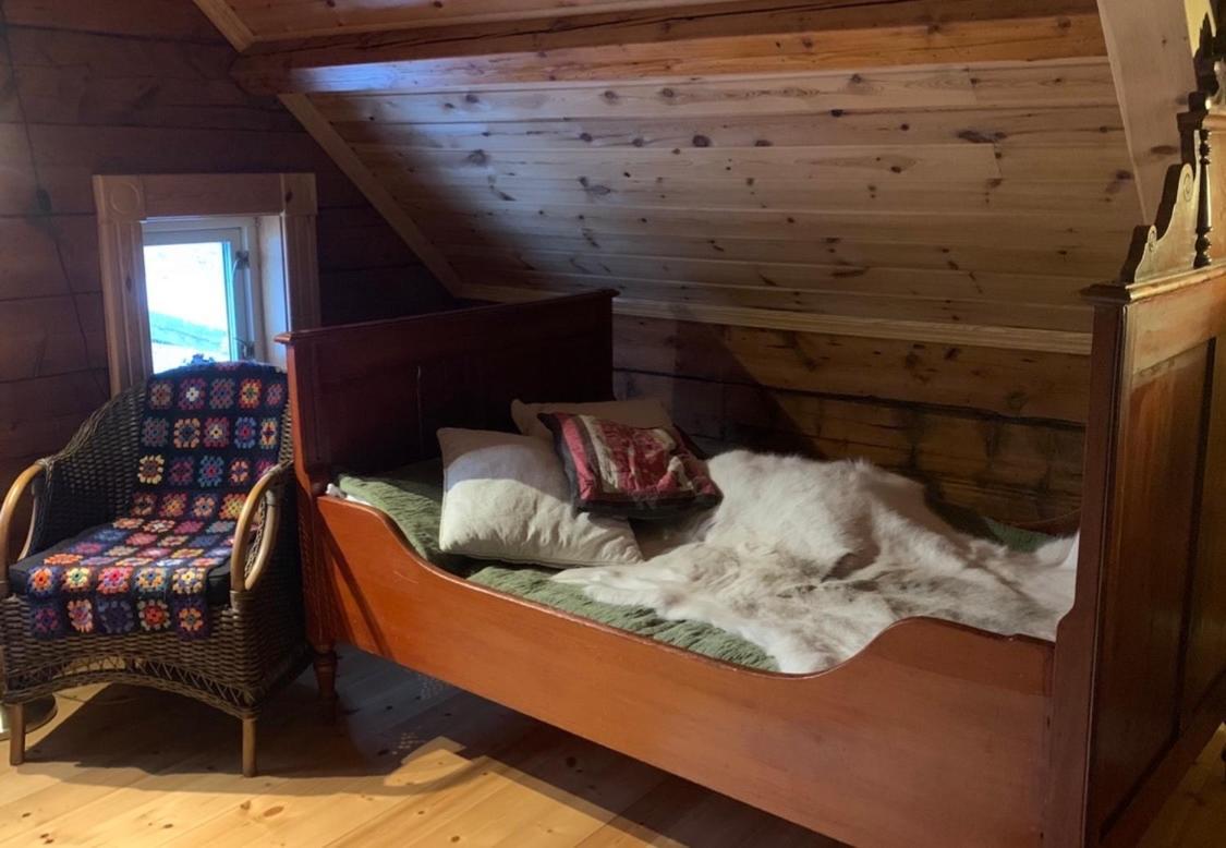 100 Years Old Norwegian Log House In Ferienhaus